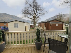 Outdoor dining - Loch Lomond Holiday Home (Arrochar)