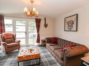 Living area - Loch Lomond Holiday Home (Arrochar)