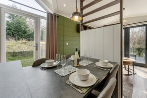 Dining - 2 Bed in Oulton Broad (oc-m31734) (Oulton Broad)