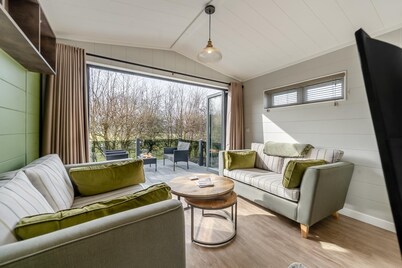 2 Bed in Oulton Broad (oc-m31734)