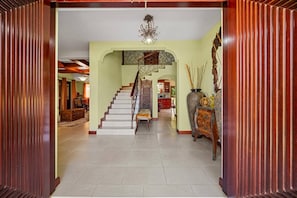 Ferienhaus, 4 Schlafzimmer, Gartenblick | Innenbereich