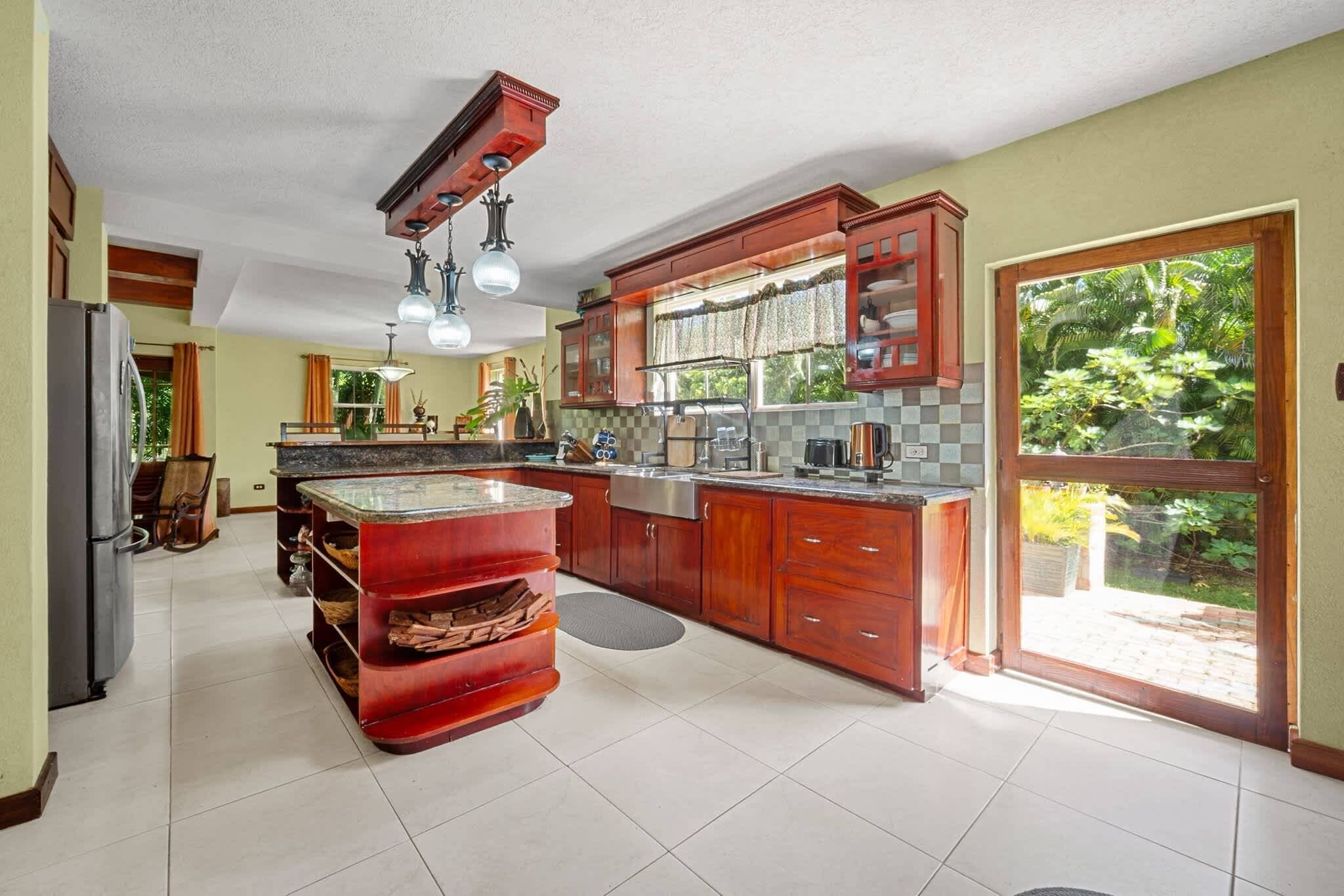 House, 4 Bedrooms, Garden View | Bahagian dalam