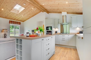 微波爐、焗爐、洗碗機、廚房用具/餐具/器皿