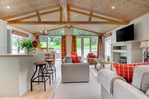 2 Bed in Betws-y-Coed (oc-bow140)