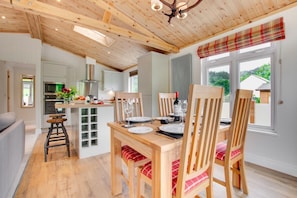 Dining - 2 Bed in Betws-y-Coed (oc-bow140) (Pentre Du)