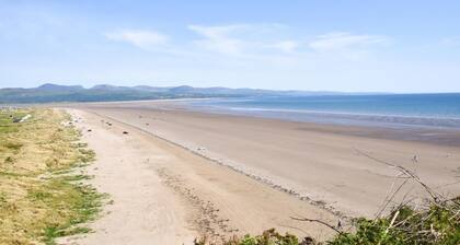 2 Bed in Betws-y-Coed (oc-bow140)