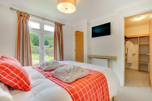 Iron/ironing board, free WiFi, bed sheets - 2 Bed in Betws-y-Coed (oc-bow140) (Pentre Du)