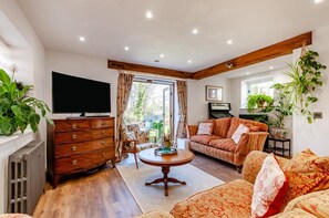 TV - 3 Bed in Sandwich (oc-g31050) (Sandwich)