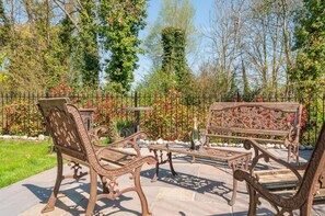 Property grounds - 3 Bed in Sandwich (oc-g31050) (Sandwich)