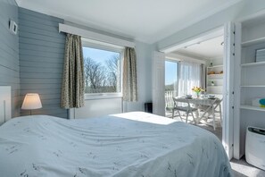 2 bedrooms, free WiFi, bed sheets - 2 Bed in Freshwater East (oc-v31889) (Freshwater East)