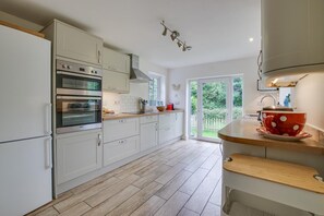 Microwave, oven, dishwasher, high chair - 4 Bed in Walberswick (oc-4ms) (Walberswick)