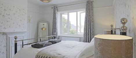 Strykejern/-brett, wi-fi (inkludert) og sengetøy