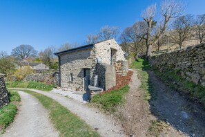 Exterior - 1 Bed in Austwick (oc-b31906) (Horton in Ribblesdale)