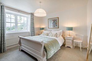 熨斗/熨衫板、免費 Wi-Fi、床單