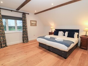 5 bedrooms, individually decorated, individually furnished, free WiFi - Peewit Coach House (Moreton-in-Marsh)
