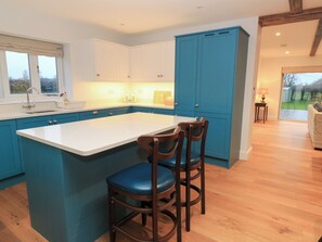 Interior - Peewit Coach House (Moreton-in-Marsh)