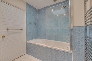 Towels - 3 Bed in Beadnell (oc-gd0181) (Beadnell)