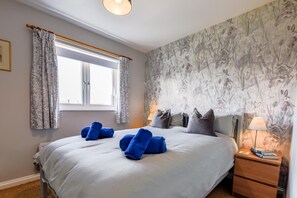 Travel cot, free WiFi, bed sheets - 4 Bed in Beadnell (oc-gd1697) (Beadnell)