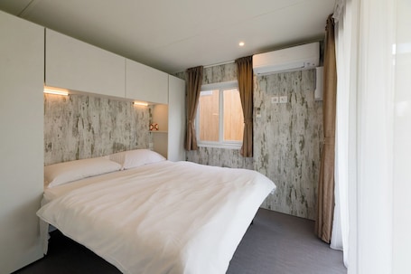 Wifi gratis y ropa de cama . Hotiday Lazise Garda