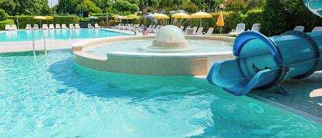 季節限定屋外プール