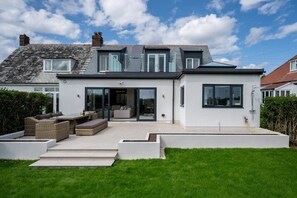 Exterior - 5 Bed in Beadnell (oc-gd0713) (Beadnell)