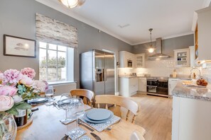Dining - 4 Bed in Bamburgh (oc-gd1264) (Bamburgh)