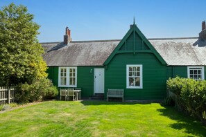 Exterior - 2 Bed in Bamburgh (oc-gd1345) (Bamburgh)