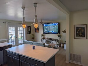 Games room - Avery’s Place — Perfect Base for Games & Getaways (Stillwater)
