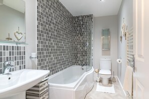 Towels - 2 Bed in Beadnell (oc-gd0376) (Beadnell)