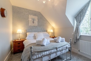 Travel cot, free WiFi, bed sheets - 2 Bed in Beadnell (oc-gd0376) (Beadnell)