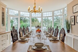 Dining - 6 Bed in Worthing (oc-w31944) (Worthing)