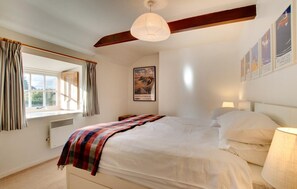 Travel cot, free WiFi, bed sheets - 2 Bed in Bamburgh (oc-gd0248) (Bamburgh)