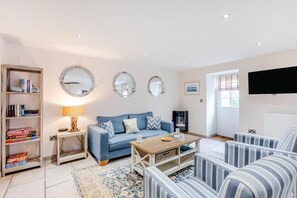 TV - 2 Bed in Bamburgh (oc-gd0462) (Bamburgh)