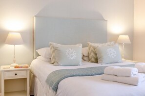 Lit parapluie, Wi-Fi gratuit, draps fournis