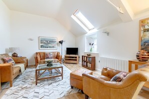 TV - 2 Bed in Waren Mill (oc-gd1324) (Waren Mill)