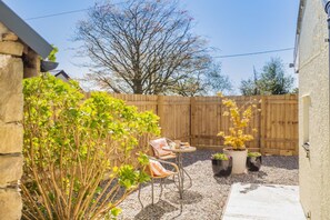 Terrace/patio - 1 Bed in Summercourt (oc-b31829) (Summercourt)