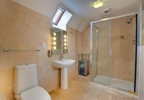 Hair dryer, towels - 2 Bed in Belford (oc-gd1023) (Adderstone with Lucker)