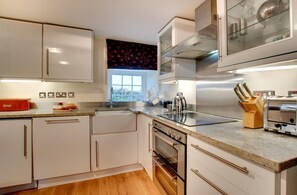 Microwave, oven, dishwasher, high chair - 2 Bed in Belford (oc-gd1023) (Adderstone with Lucker)