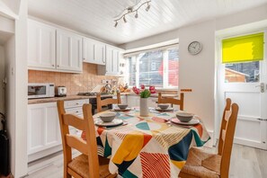 Dining - 3 Bed in Ambleside (oc-w31932) (Ambleside)