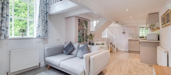1 Bed in Whitby (oc-wa227)