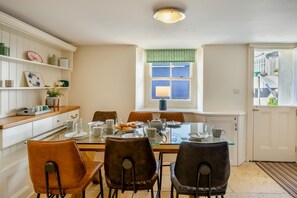 Dining - 3 Bed in Lyme Regis (oc-s31839) (Lyme Regis)