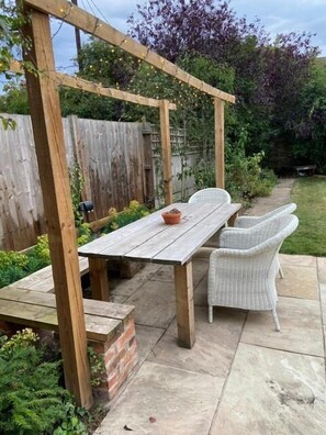Outdoor dining - 3 Bed in Reydon (oc-brae) (Reydon)