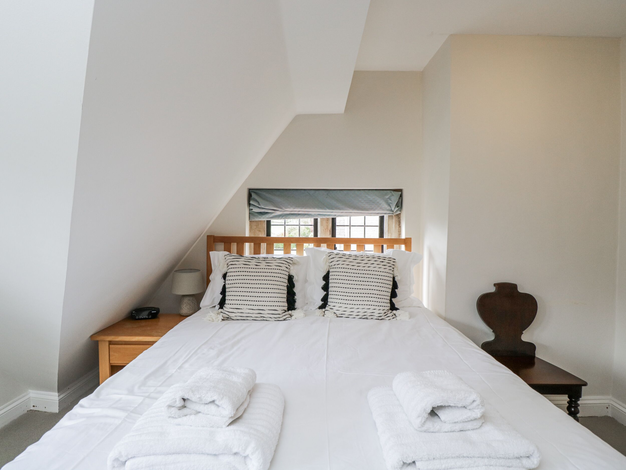 4 bedrooms, individually decorated, individually furnished, free WiFi