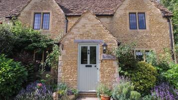 Cottage | Exterior