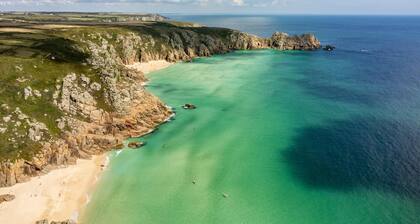 3 Bed in Sennen Cove (oc-p00781)