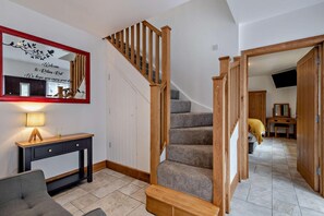 Silitysrauta/-lauta, ilmainen Wi-Fi, vuodevaatteet