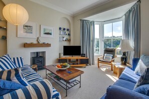 TV - 3 Bed in St. Levan (oc-p00789) (Saint Levan)