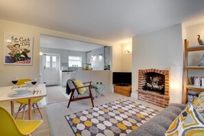 TV - 1 Bed in West Runton (oc-2042) (West Runton)