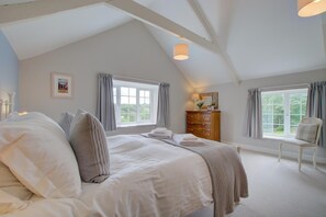 Iron/ironing board, free WiFi, bed sheets - 3 Bed in St. Mawgan (oc-p00752) (Saint Mawgan)