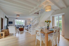 Interior - 3 Bed in St. Mawgan (oc-p00752) (Saint Mawgan)
